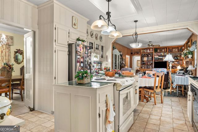 22 Winfield Drive, Newnan, GA 30263