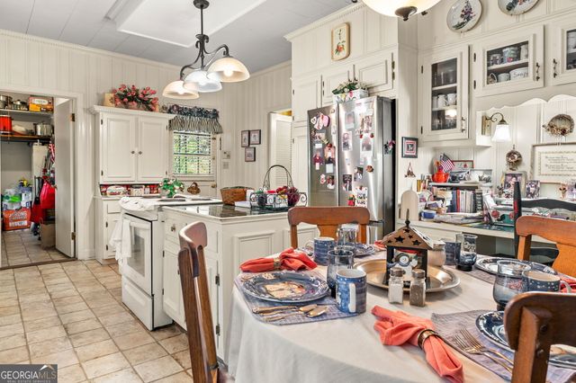 22 Winfield Drive, Newnan, GA 30263
