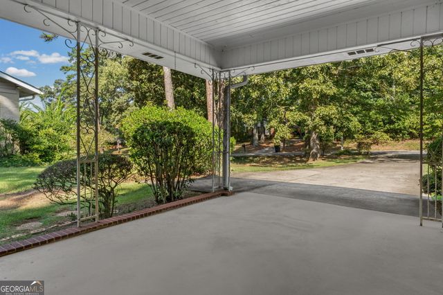 22 Winfield Drive, Newnan, GA 30263