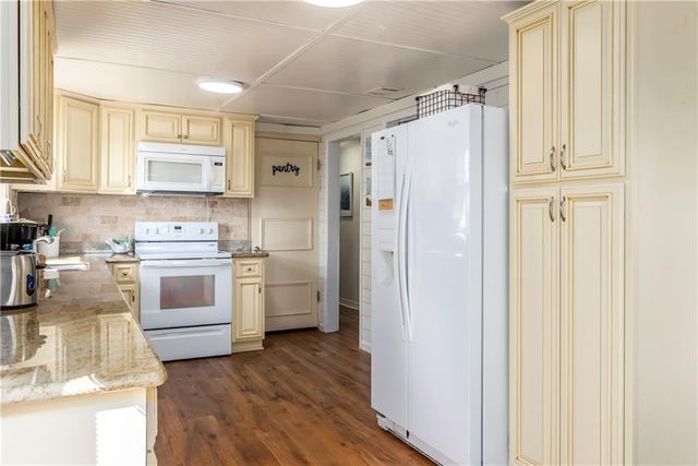 2124 Bienville Boulevard, Dauphin Island, AL 36528