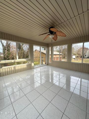 124 Arlington Circle, Kingsport, TN 37663