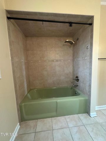 124 Arlington Circle, Kingsport, TN 37663