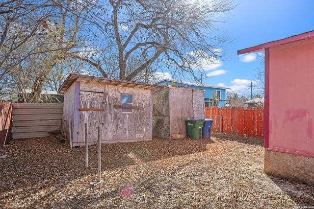 920 S San Joaquin, San Antonio, TX 78237