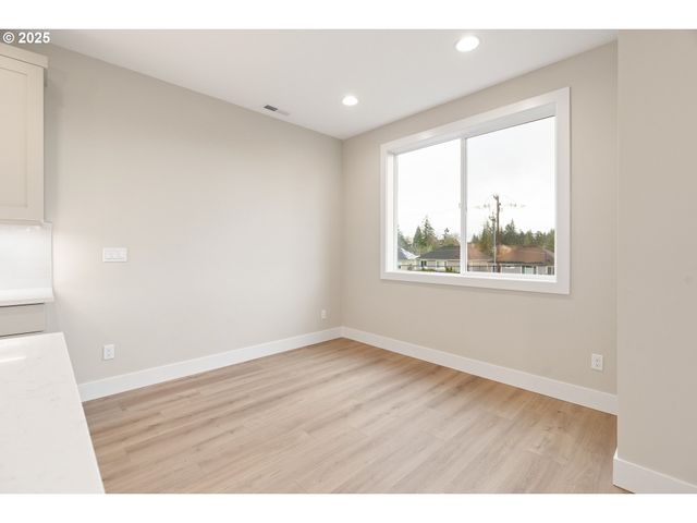 11486 Nw ELISE Ln, Portland, OR 97229