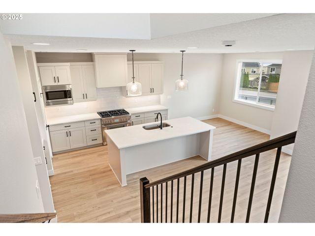 11486 Nw ELISE Ln, Portland, OR 97229