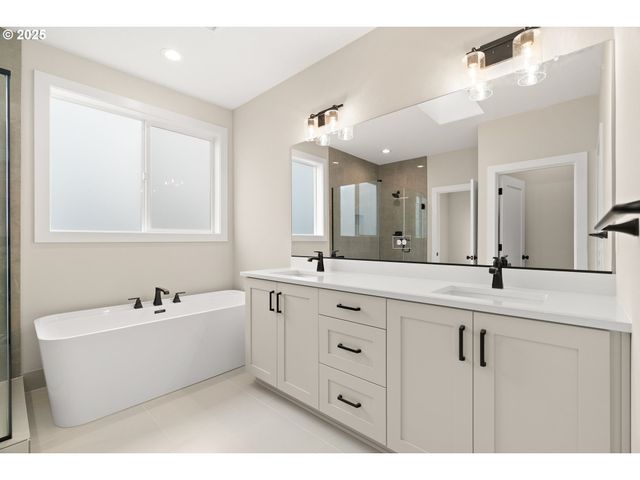 11486 Nw ELISE Ln, Portland, OR 97229