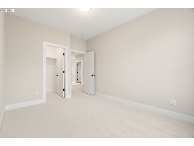 11486 Nw ELISE Ln, Portland, OR 97229