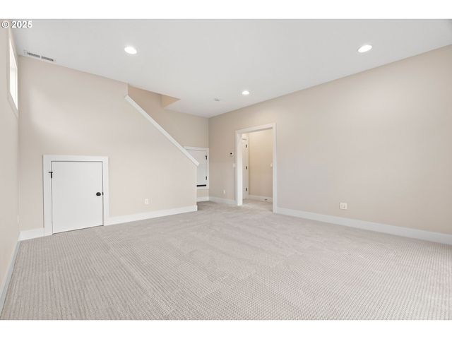 11486 Nw ELISE Ln, Portland, OR 97229