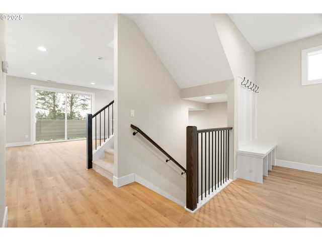 11486 Nw ELISE Ln, Portland, OR 97229