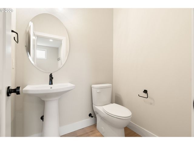 11486 Nw ELISE Ln, Portland, OR 97229