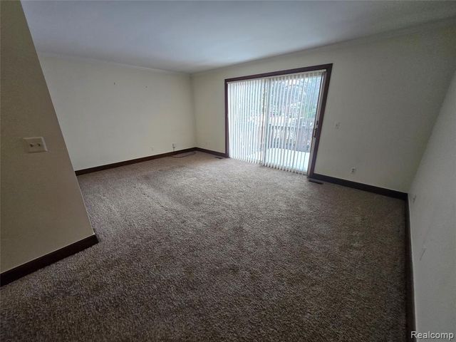 3810 Rochester Road, Royal Oak, MI 48073