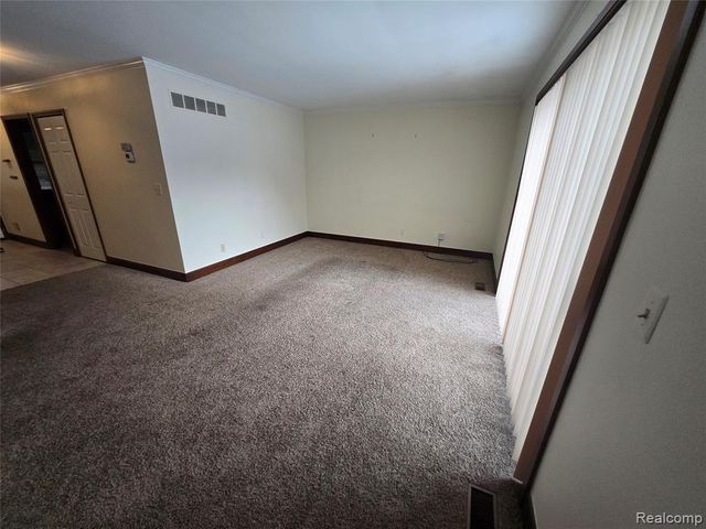 3810 Rochester Road, Royal Oak, MI 48073