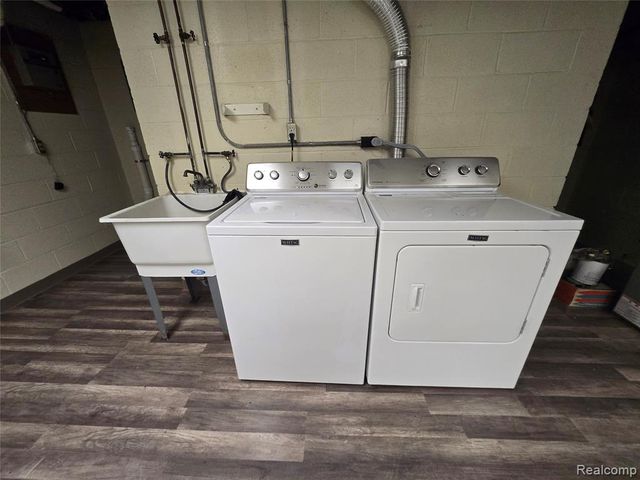 3810 Rochester Road, Royal Oak, MI 48073