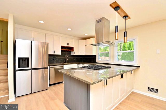 7215 WILLOW OAK PL, Springfield, VA 22153
