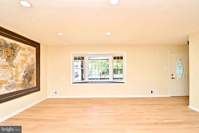 7215 WILLOW OAK PL, Springfield, VA 22153