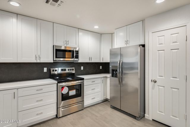 8337 W HUGHES Drive, Tolleson, AZ 85353