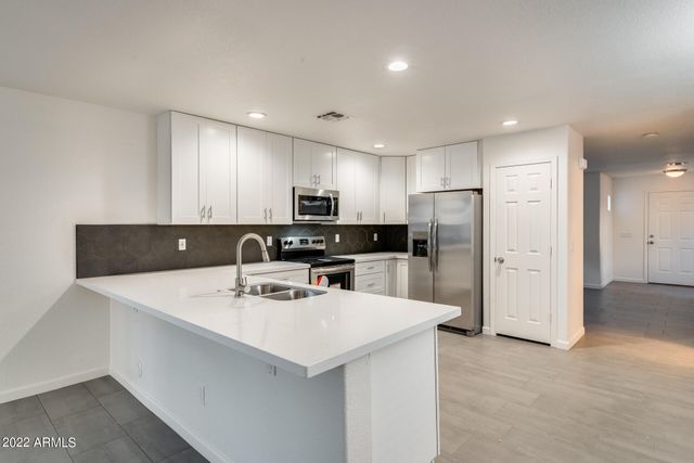 8337 W HUGHES Drive, Tolleson, AZ 85353