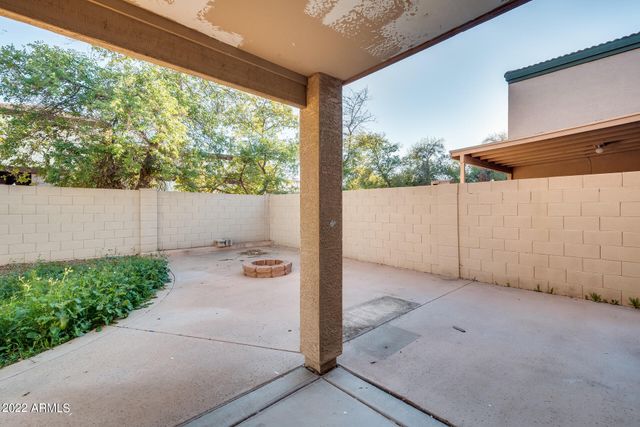 8337 W HUGHES Drive, Tolleson, AZ 85353