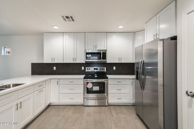 8337 W HUGHES Drive, Tolleson, AZ 85353