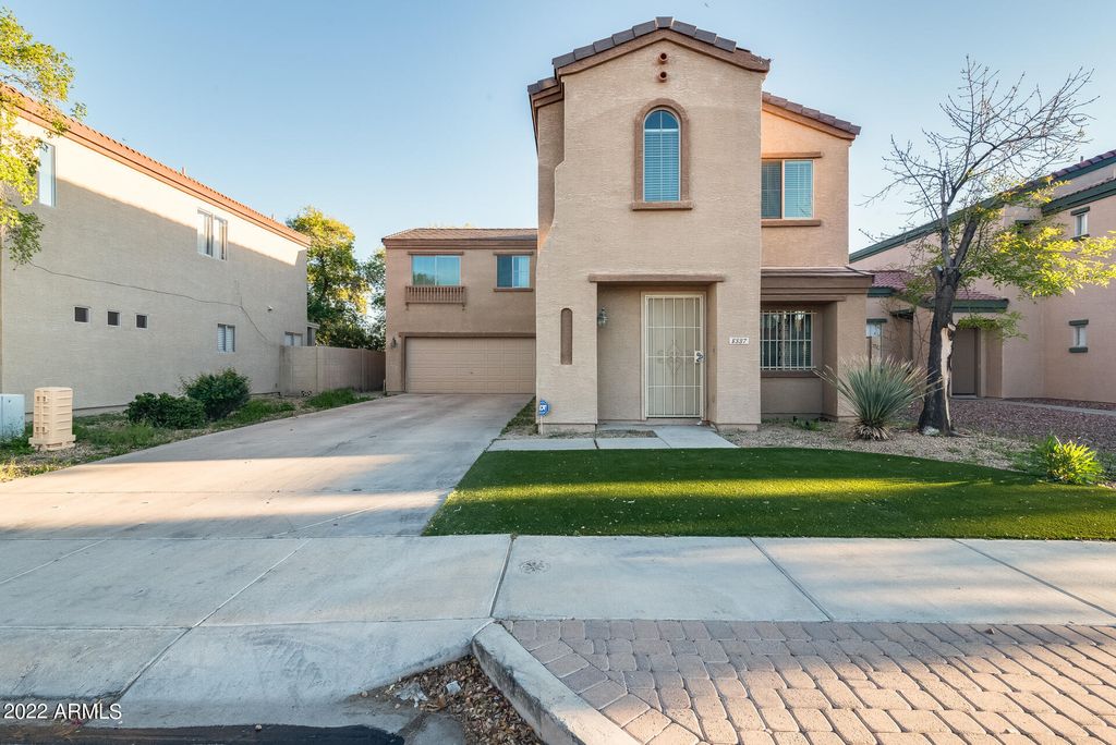 8337 W HUGHES Drive, Tolleson, AZ 85353