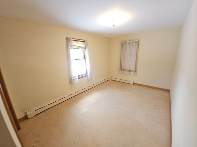 279 N State Street, Hampshire, IL 60140