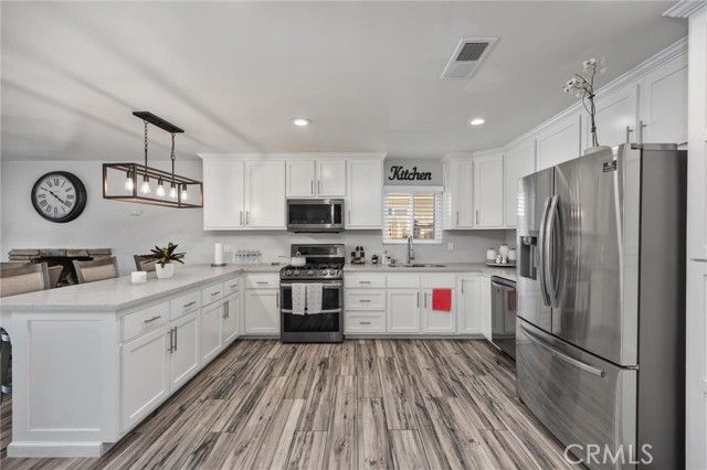 5005 Surrey Lane, Bakersfield, CA 93309