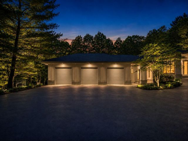 1970 Red Hill Drive Ne, Grand Rapids Twp, MI 49301