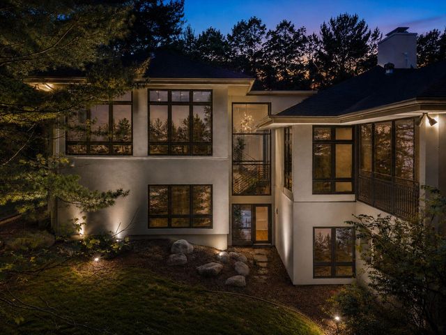 1970 Red Hill Drive Ne, Grand Rapids Twp, MI 49301