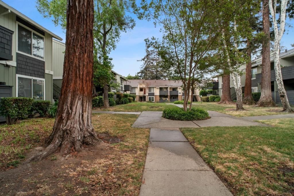 Image 26 of property listing at 2599 Easton Lane 109, San Jose, CA 95133