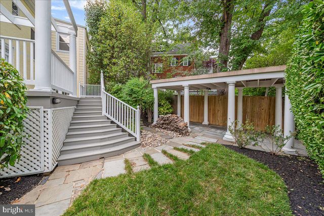 3001 MCKINLEY ST NW, Washington, DC 20015