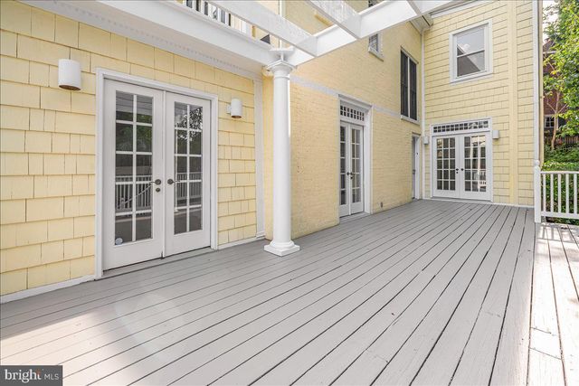 3001 MCKINLEY ST NW, Washington, DC 20015