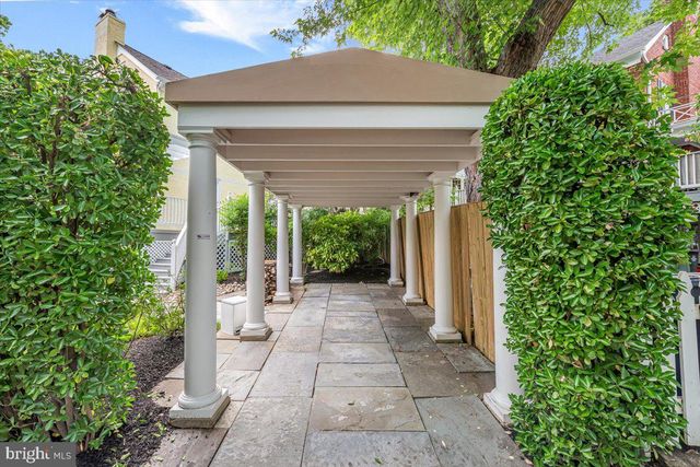 3001 MCKINLEY ST NW, Washington, DC 20015