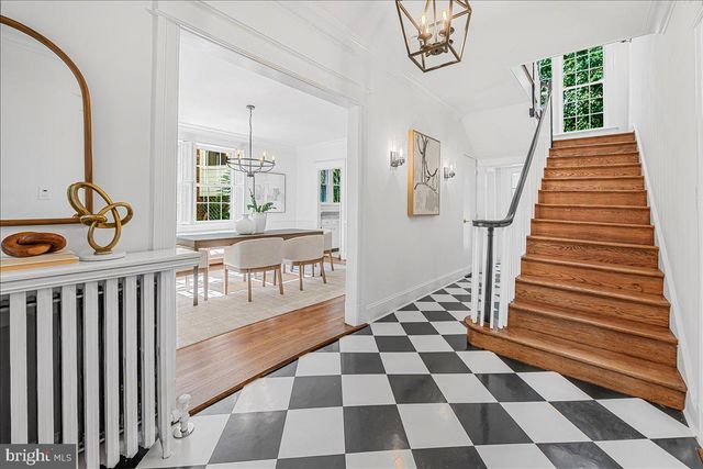 3001 MCKINLEY ST NW, Washington, DC 20015