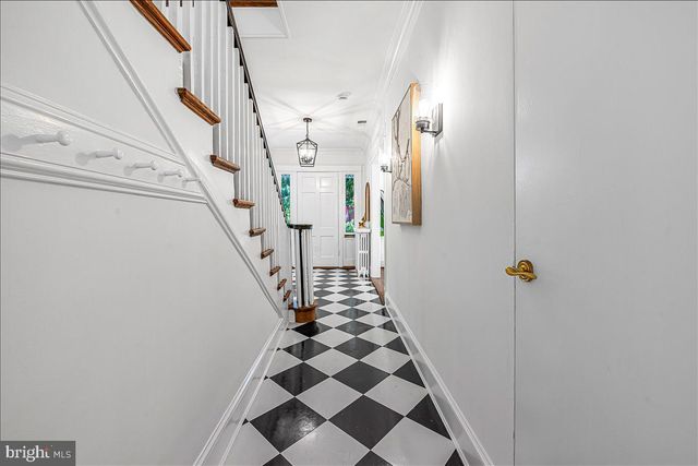 3001 MCKINLEY ST NW, Washington, DC 20015