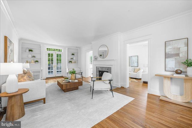 3001 MCKINLEY ST NW, Washington, DC 20015