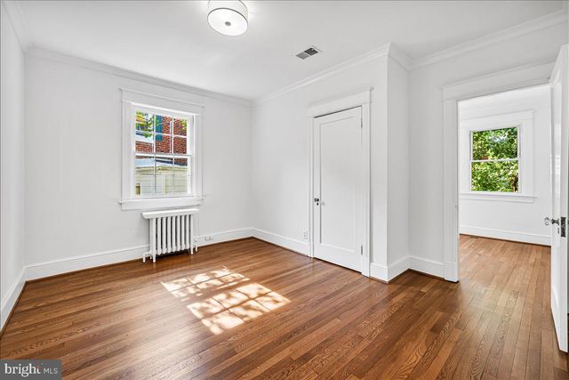 3001 MCKINLEY ST NW, Washington, DC 20015