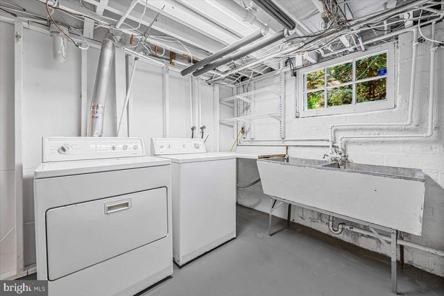 3001 MCKINLEY ST NW, Washington, DC 20015