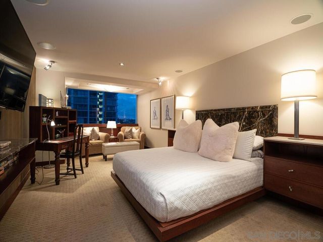 1810 Avenida del Mundo 505, Coronado, CA 92118