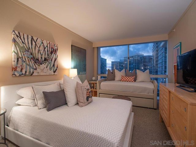 1810 Avenida del Mundo 505, Coronado, CA 92118