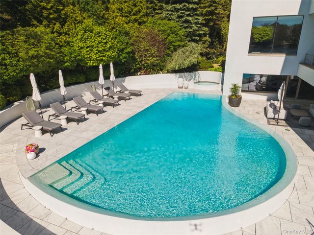 183 Old Field Road, Old Field, NY 11733