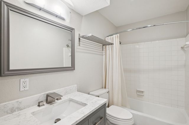 13640 Spring Grove Avenue, Dallas, TX 75240