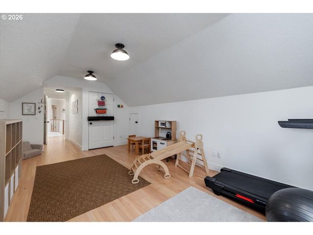 36745 ELDRIDGE Dr, Sandy, OR 97055