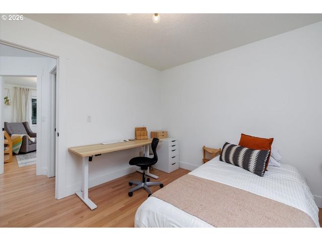 36745 ELDRIDGE Dr, Sandy, OR 97055