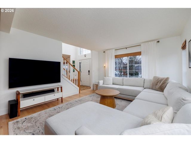 36745 ELDRIDGE Dr, Sandy, OR 97055