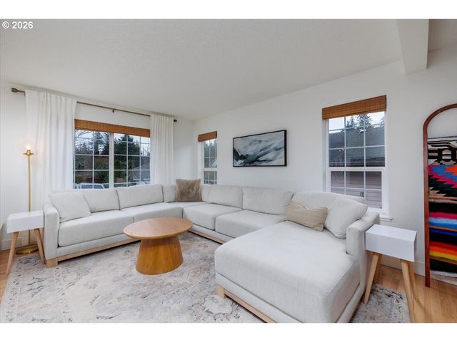 36745 ELDRIDGE Dr, Sandy, OR 97055