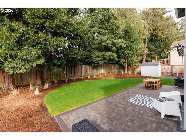 36745 ELDRIDGE Dr, Sandy, OR 97055