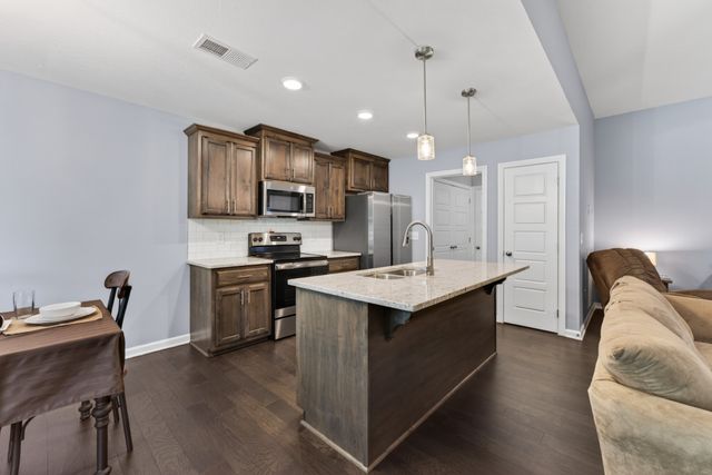 1489 Fredrick Dr, Clarksville, TN 37042