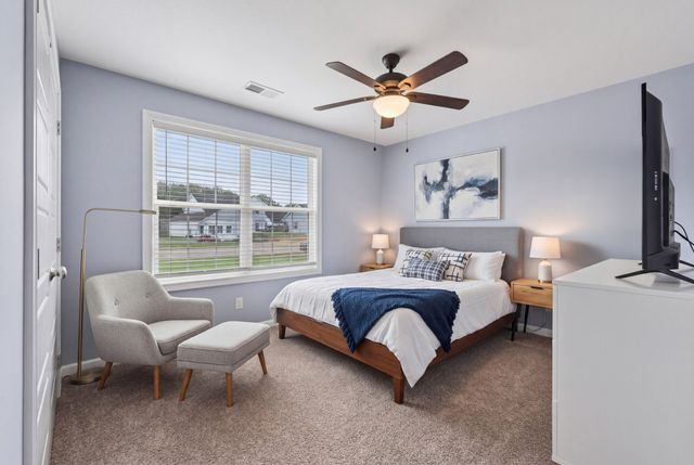 1489 Fredrick Dr, Clarksville, TN 37042