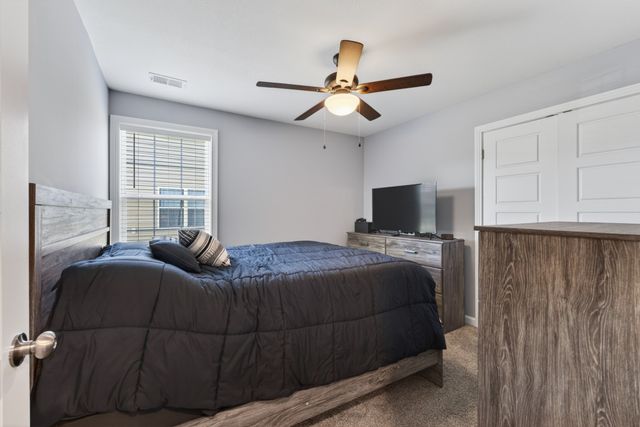 1489 Fredrick Dr, Clarksville, TN 37042