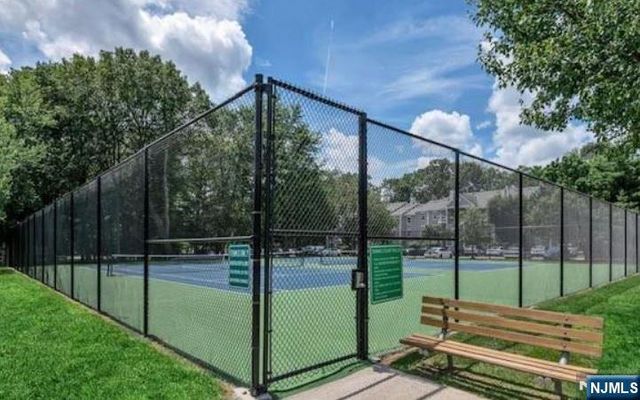 807 Sassafras Court, Mahwah, NJ 07430